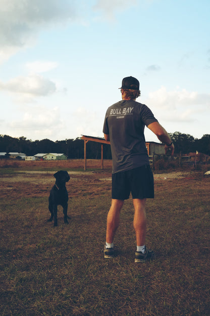 FIELDCORE SHORT SLEEVE: STEALTH SOLID