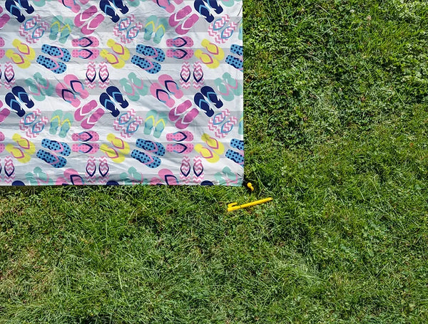 GeckoBrands - Lightweight Waterproof Blankets