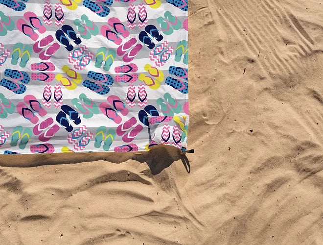 GeckoBrands - Lightweight Waterproof Blankets