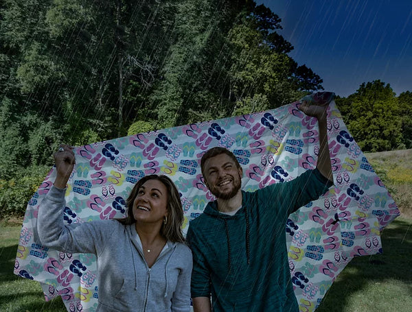GeckoBrands - Lightweight Waterproof Blankets